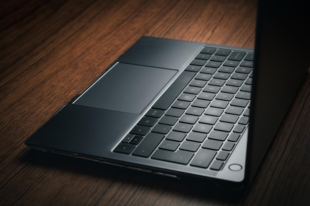 Czy warto kupić notebook Toshiba Satellite C55 A 1HC po przeczytaniu opinii i sprawdzeniu ceny?