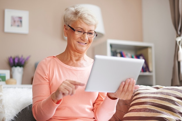 Który tablet dla seniora sprawdzi się w codziennym użytkowaniu?