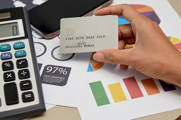 Od czego zależy kiedy spadają ceny kart graficznych?