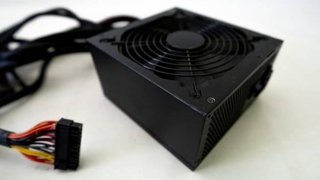 Jaka moc zasilacza do komputera będzie odpowiednia?