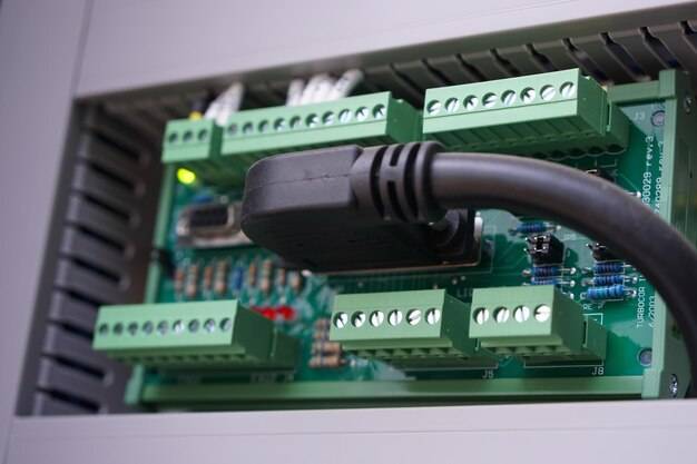 Zasilacz modułowy jak podłączyć w domowej instalacji?