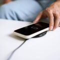 Dlaczego telefon się wolno ładuje i co może być przyczyną?
