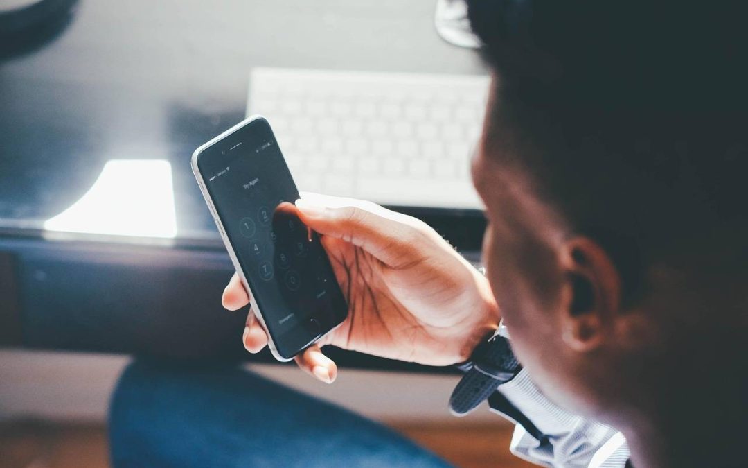 Czym najlepiej zabezpieczyć ekran telefonu na co dzień?