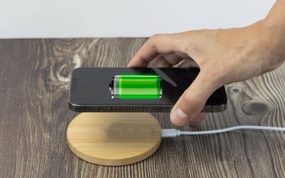 Jak ładować smartfona żeby nie skrócić żywotności baterii?