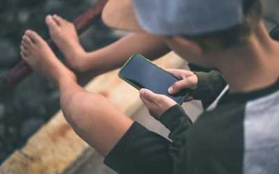 Jaki telefon na budowie sprawdzi się w trudnych warunkach?